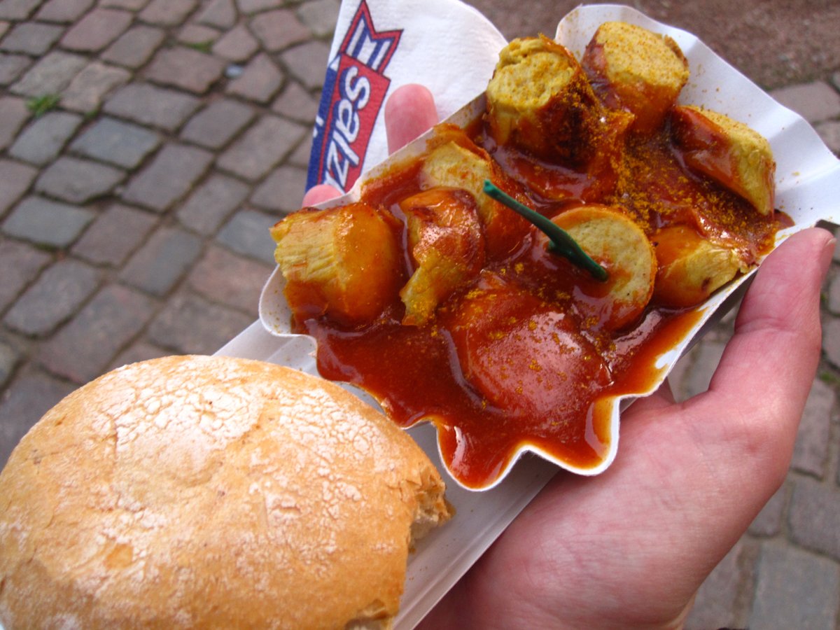 Currywurst - xúc xích Đức